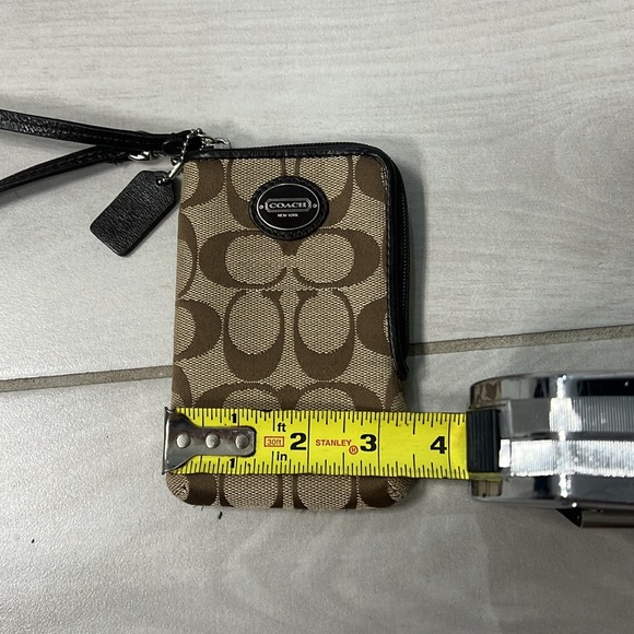 Coach wristlet/phone case - Picture 6 of 7